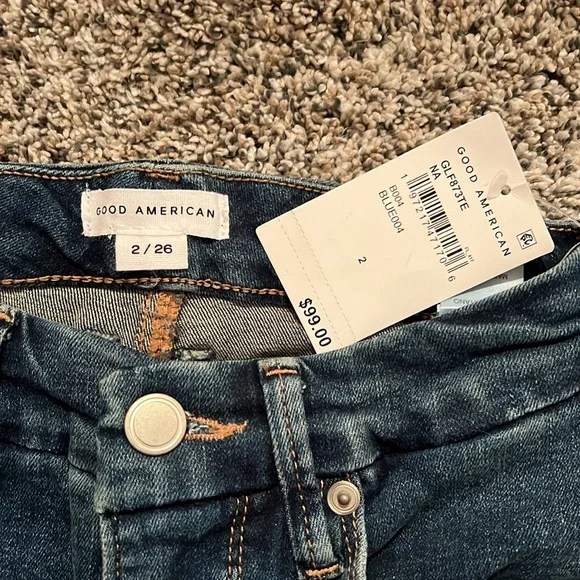 NWT Good American women’s flare jeans - Picture 6 of 6